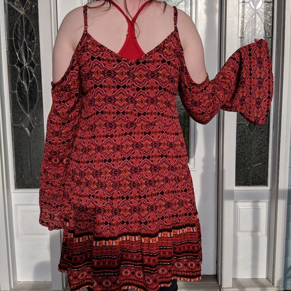 Cold Shoulder Dress Crinkle Rayon - Picture 2 of 3